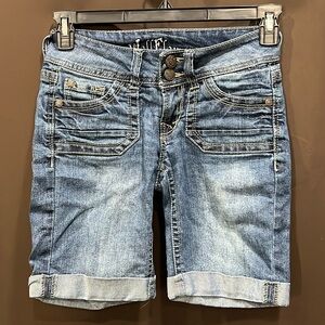 Wallflower, Bermuda shorts, Size 0